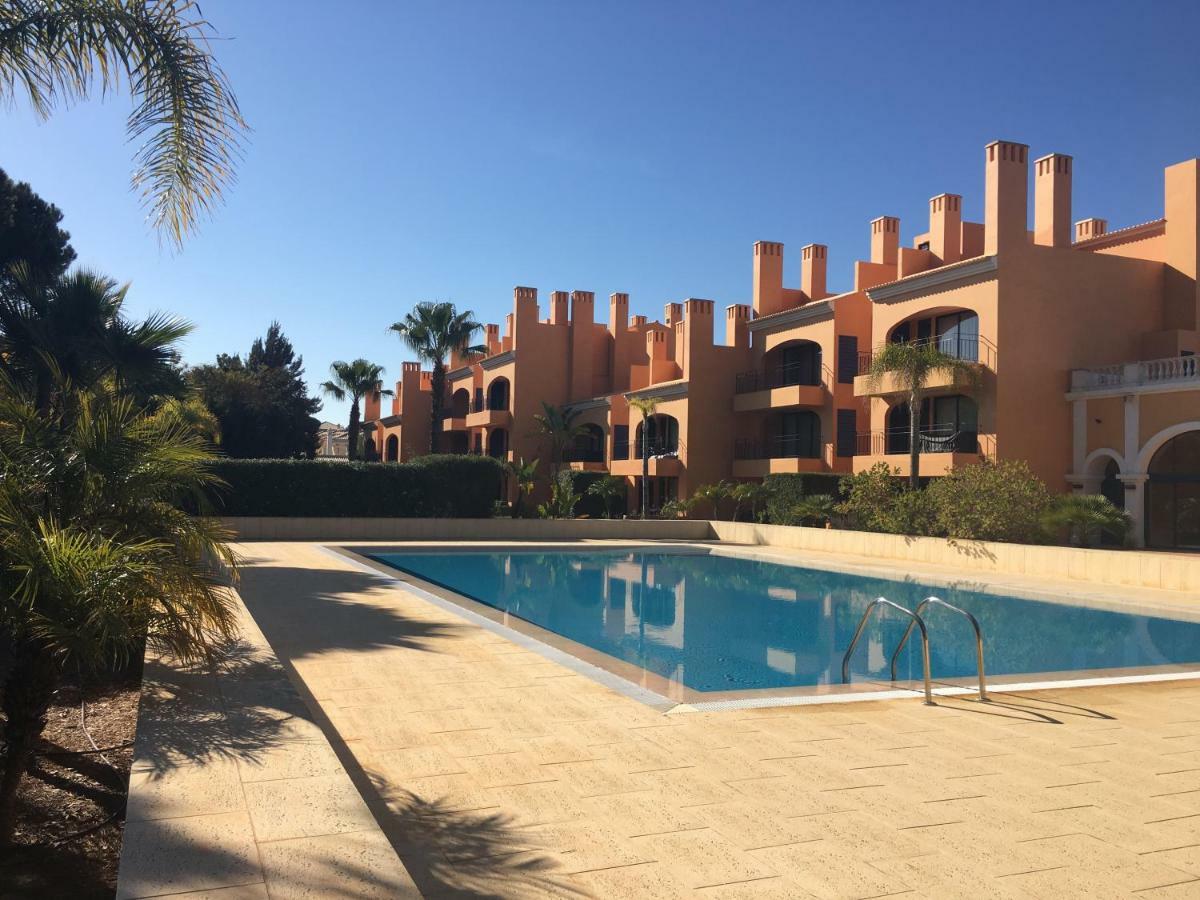 Casa De Ferias Vila Sol Golf Quarteira Exteriör bild